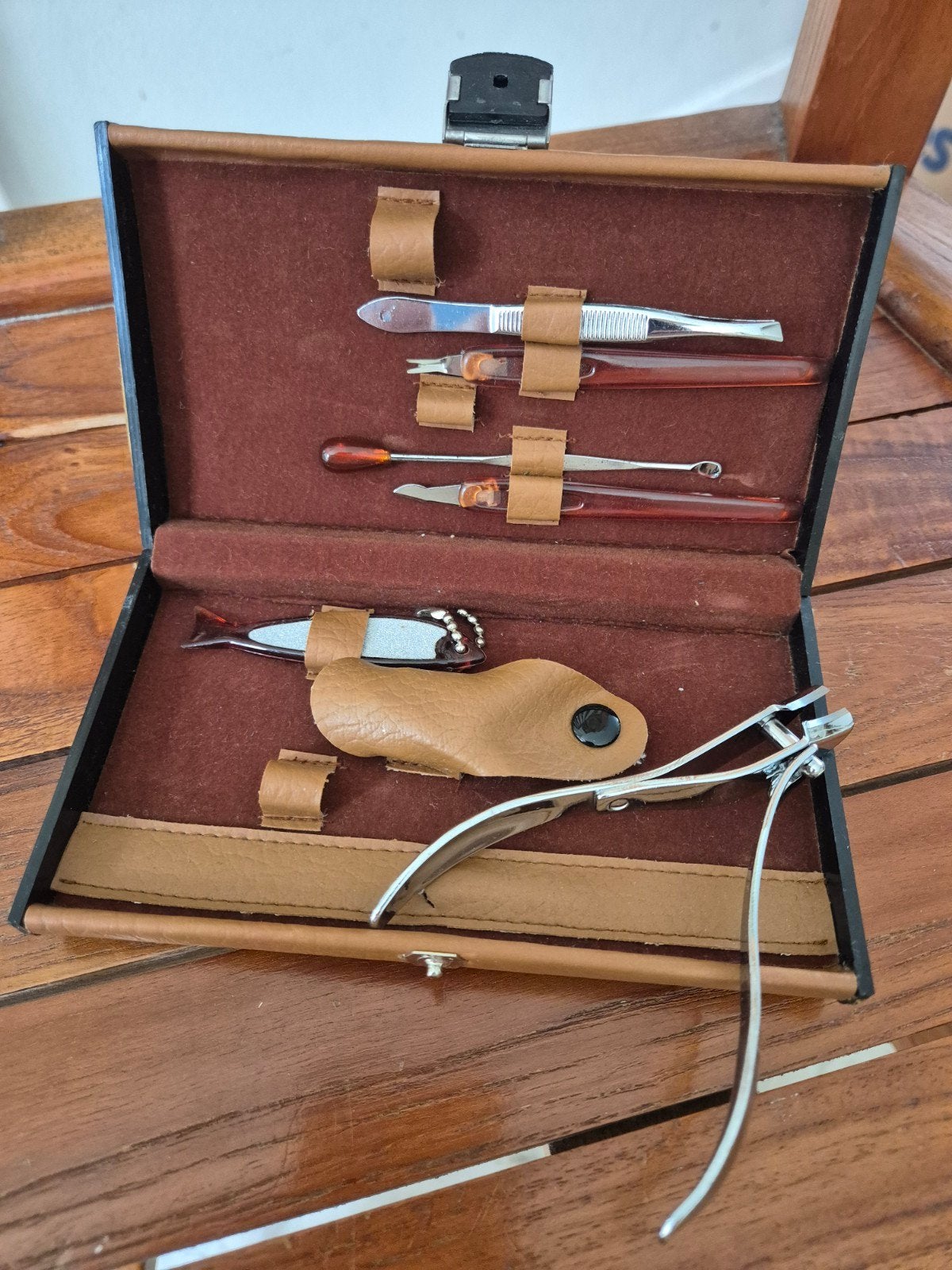 Nagelverzorging Set in Compact Etui, Ophalen of Verzenden, Zo goed als nieuw, Overige typen