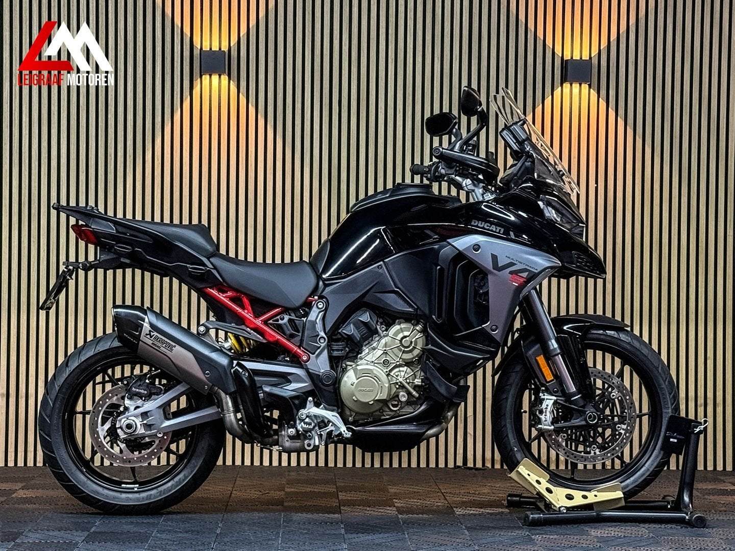 DUCATI MULTISTRADA V4 S - Volledige Akrapovic - Nieuwstaat -, DUCATI, 4 cilinders, Bedrijf, Onbekend