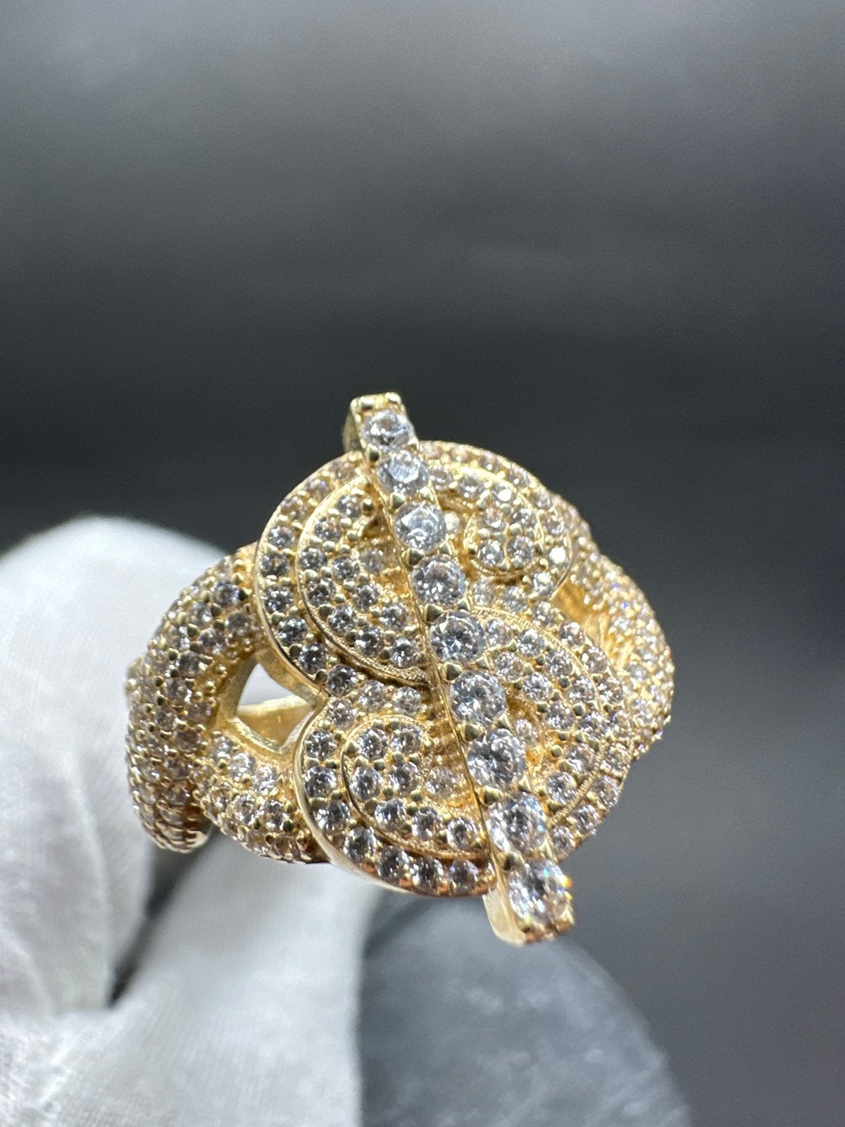 14k Gouden Iced Dollar Ring, Sieraden, Tassen en Uiterlijk, Ringen, Nieuw, Heer, 19 tot 20, Goud, Met kristal, Ophalen of Verzenden