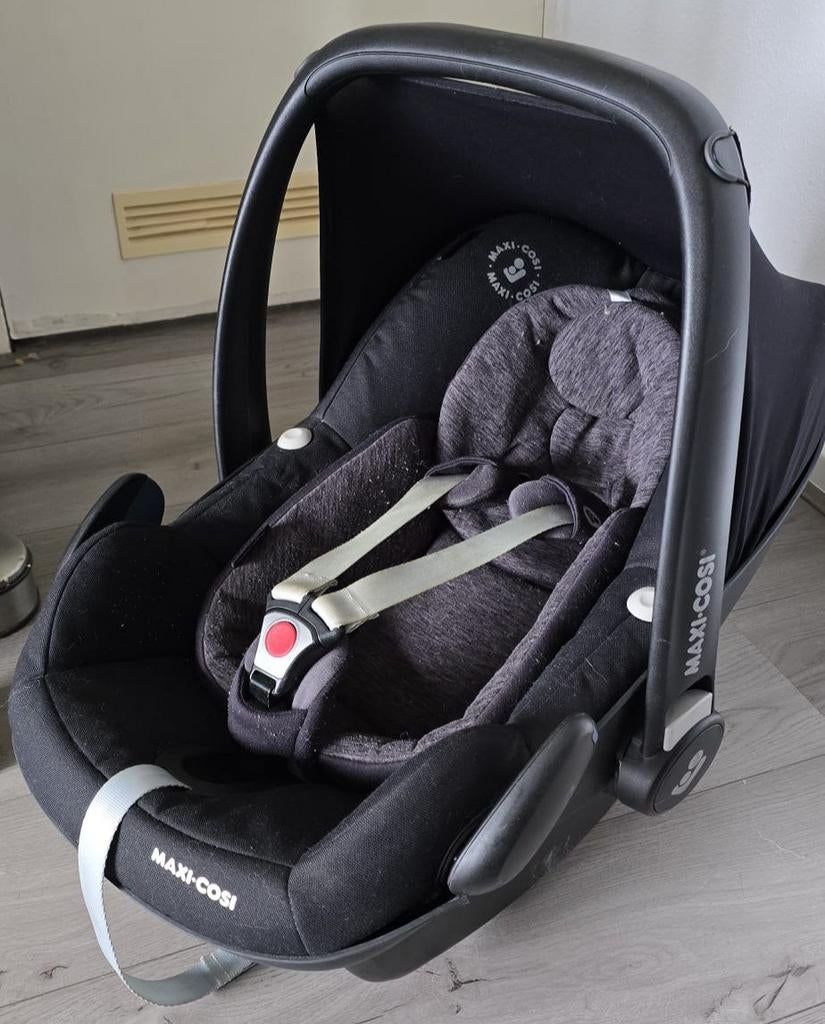 Maxi cosi zwart, Ophalen, Autogordel of Isofix, Gebruikt, Afneembare rugleuning