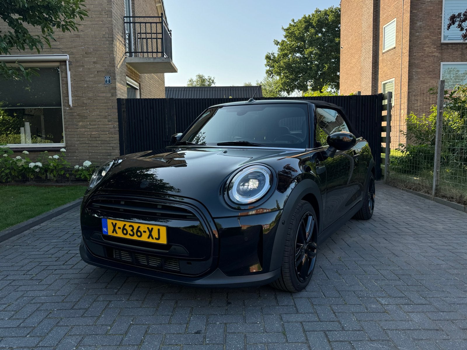 Mini Cabrio 1.5 136pk Automaat 2021 Zwart BTW, Auto's, Mini, Particulier, Cabrio, Achteruitrijcamera, Airbags, Airconditioning