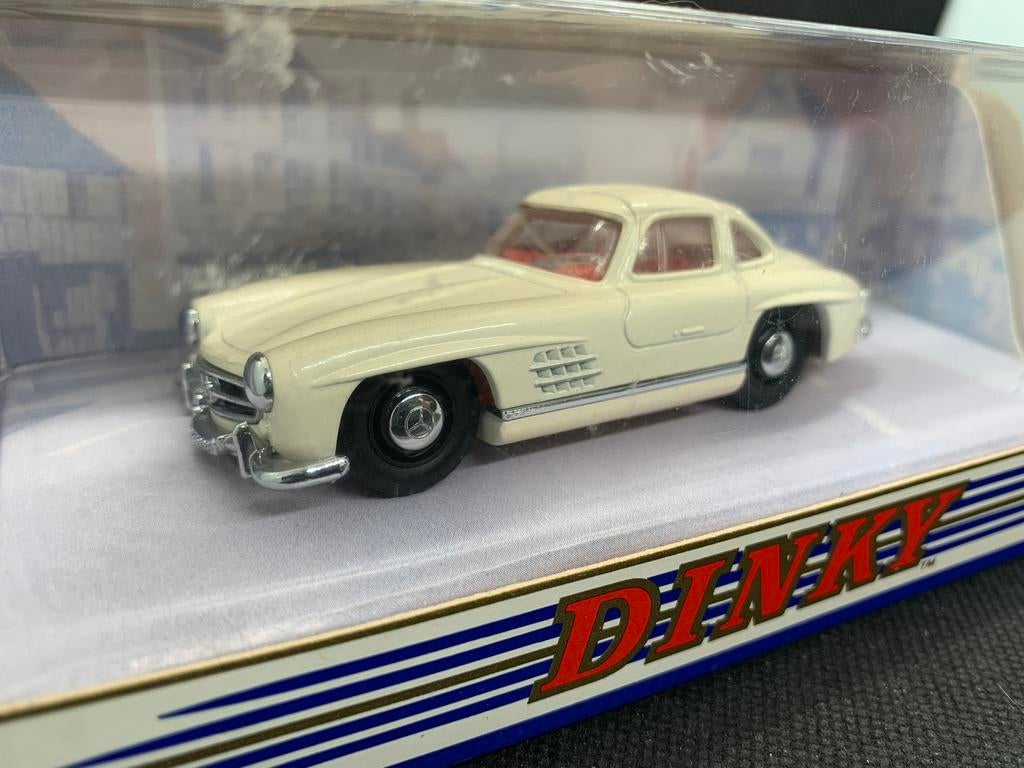 Dinky Matchbox Mercedes Benz 300 SL 1:43 OVP, Verzenden, Zo goed als nieuw, Auto, Matchbox