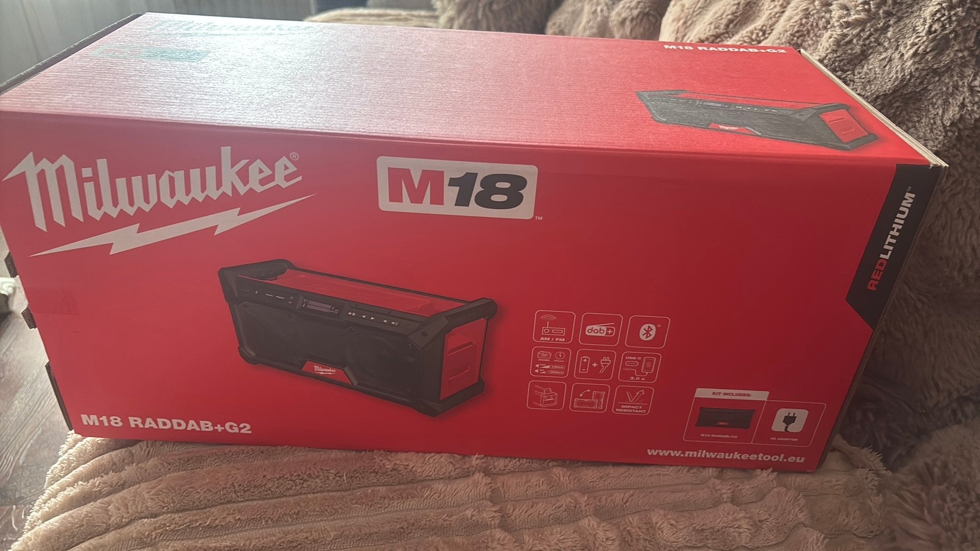 Te koop bouwradio milwaukee M18 radio nog nieuw in doos, Ophalen, Nieuw, Bouwradio