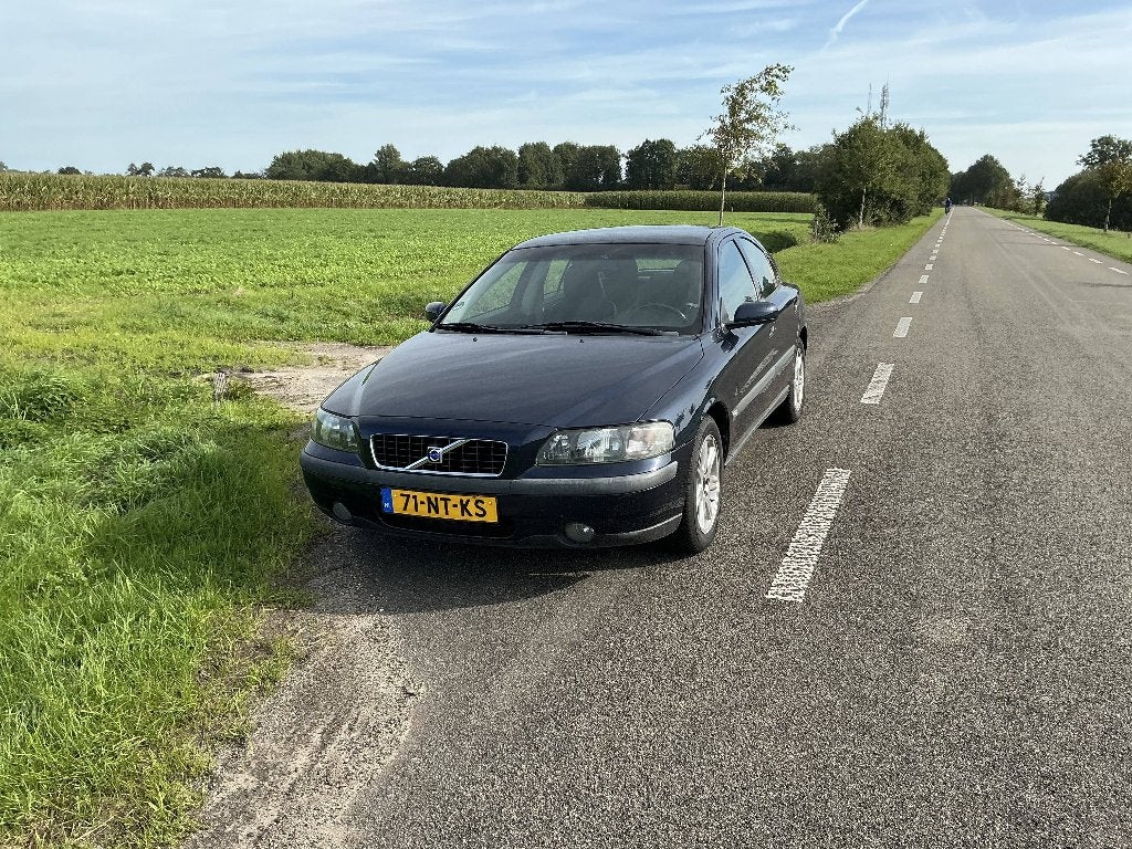 Volvo S60 2.4 5-cilinder | 140 PK | onderhoudshistorie, Auto's, Voorwielaandrijving, 1442 kg, Zwart, Blauw