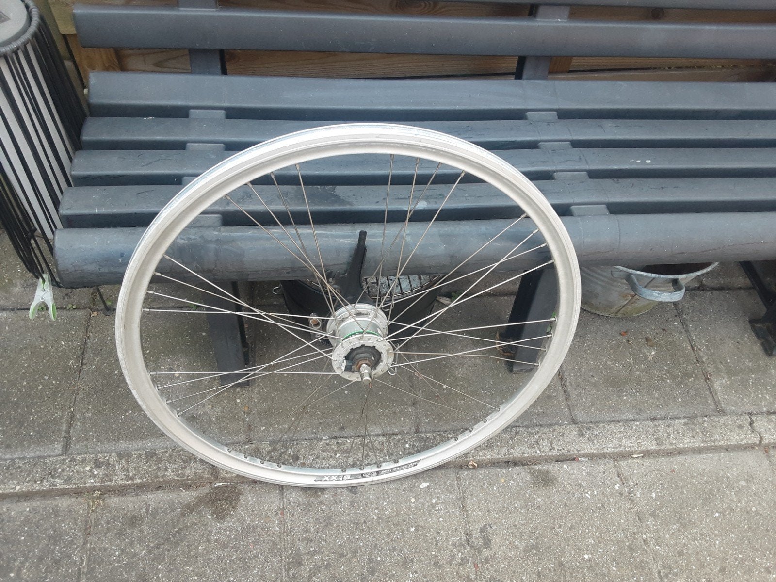 28 inch shimano nexus voorwiel, naafdynamo, rollerbrake rem, Fietsen en Brommers, Fietsonderdelen, Ophalen of Verzenden, Gebruikt