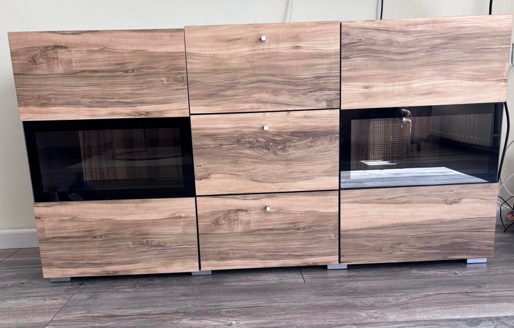 Modern dressoir / opbergkast in houtlook, Huis en Inrichting, Complete inboedels, Ophalen