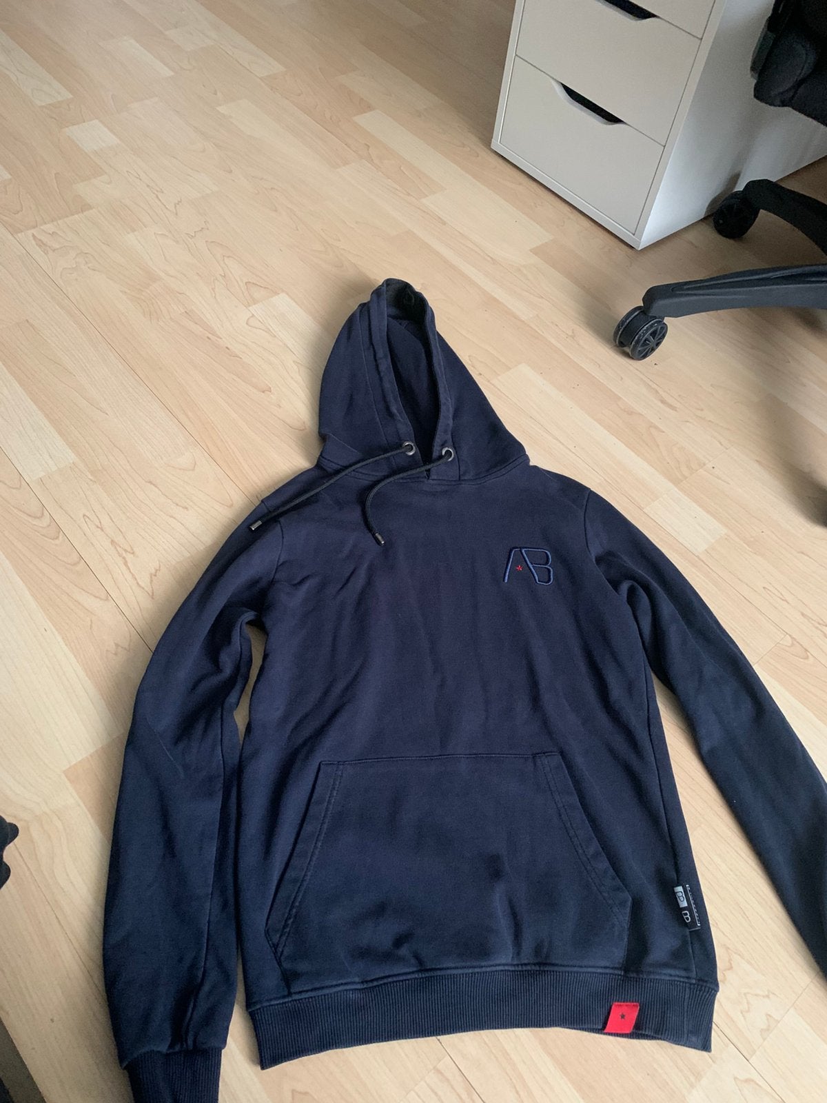 Donker blauwe hoodie AB, Ophalen of Verzenden, Gedragen, Overige maten, Blauw