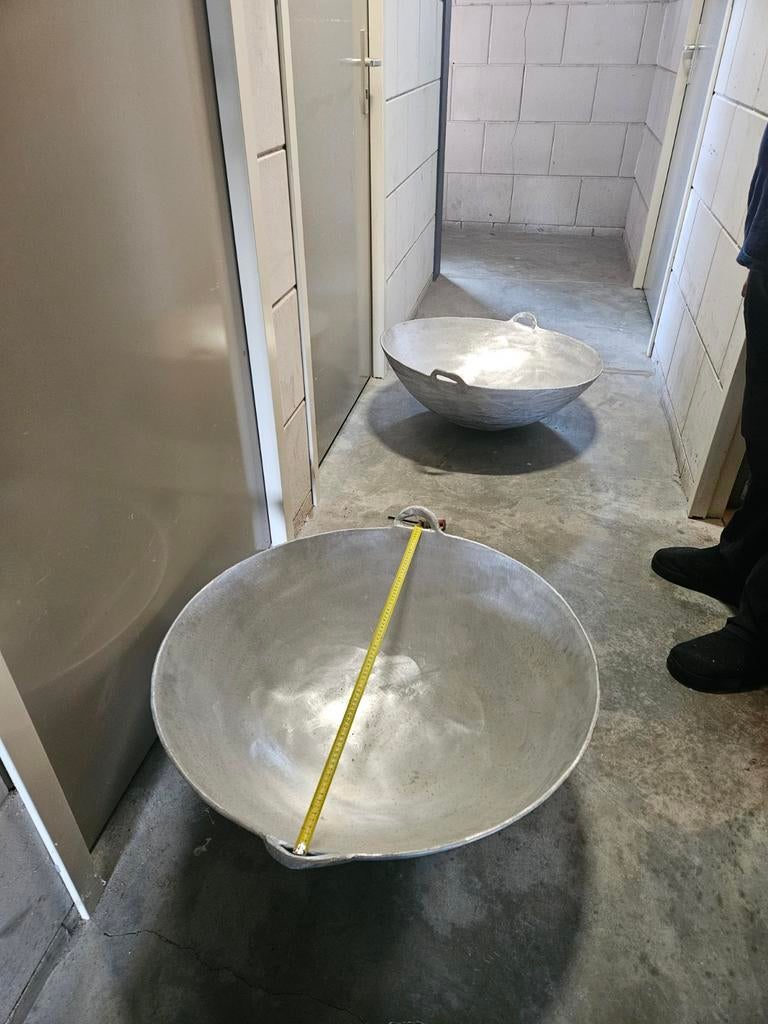 Grote aluminium kookpannen - 2 stuks, Huis en Inrichting, Keuken | Potten en Pannen, Ophalen, Nieuw, Aluminium, Wok