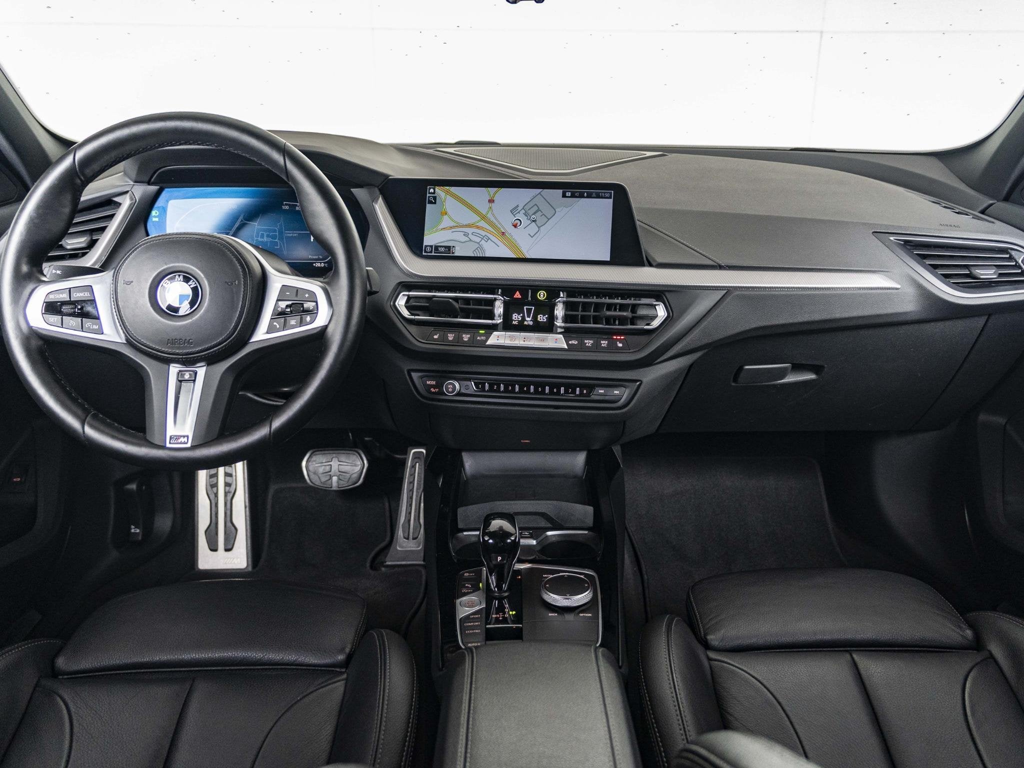 BMW 1 Serie 5-deurs 118i | M Sportpakket | Innovation Pack |, Auto's, 12 maanden, 136 pk, Gebruikt, Wit