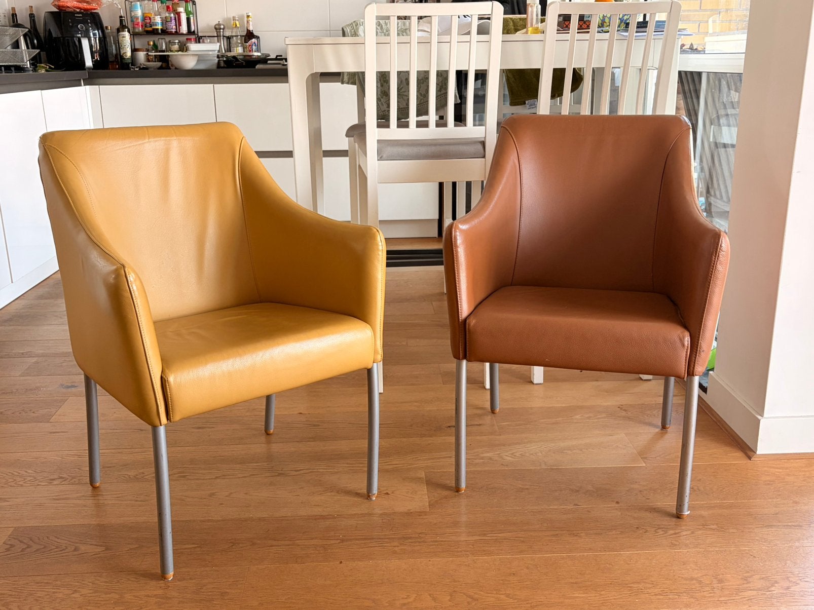 VERKOCHT Eetkamer stoelen 4 stuks, Ophalen, Bruin, Leer, Zo goed als nieuw