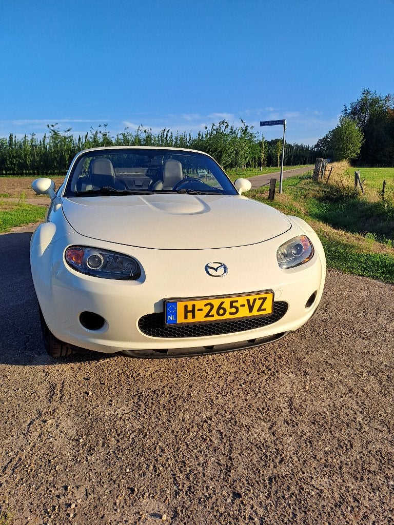Mazda MX-5  NC 1.8 Touring 2006 Black and White Edition, Achterwielaandrijving, Zwart, 4 cilinders, Cabriolet