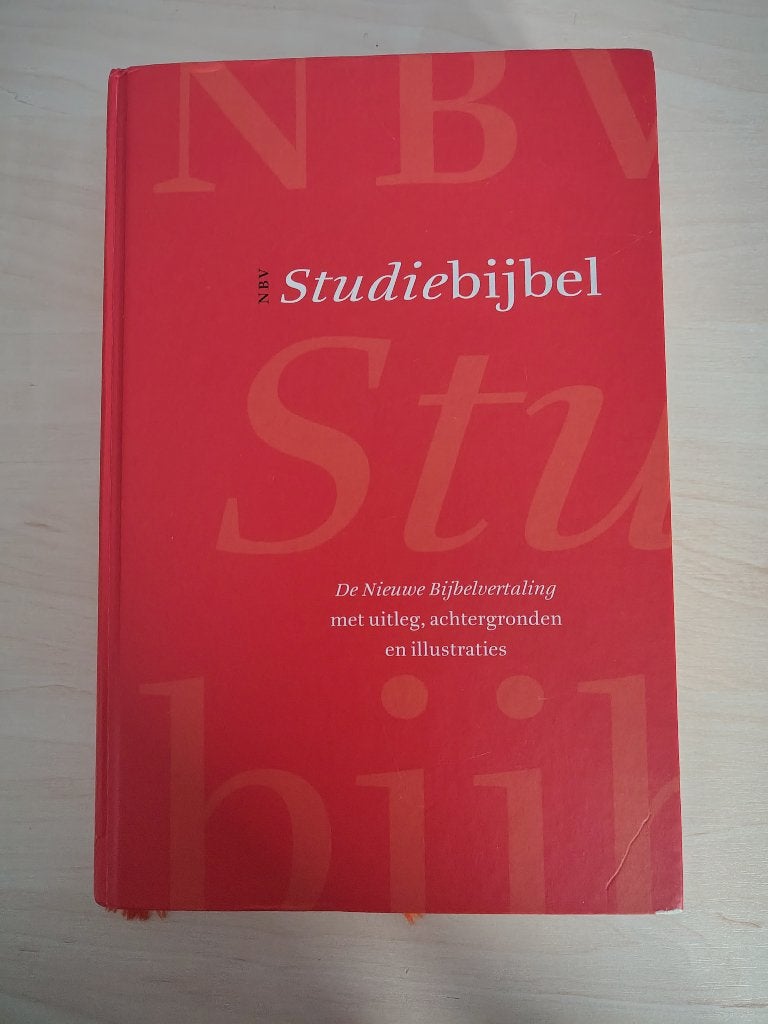 NBV Studiebijbel, Ophalen of Verzenden, Gelezen, Christendom | Katholiek
