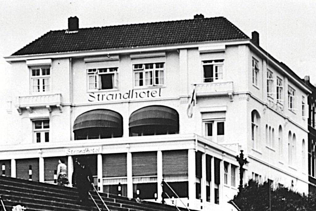 805272	Vlissingen	1961 Leeuwentrap Strandhotel	Gelopen, Ophalen of Verzenden, 1960 tot 1980, Gelopen, Zeeland