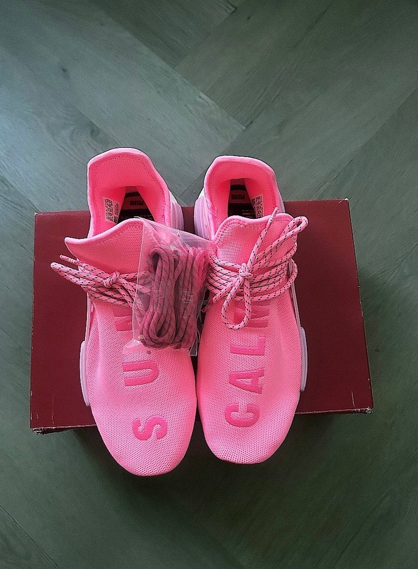 Adidas Human Race NMD Pharrell Williams Pink Maat 44 2/3, Verzenden, Zo goed als nieuw, Overige kleuren, Sneakers of Gympen