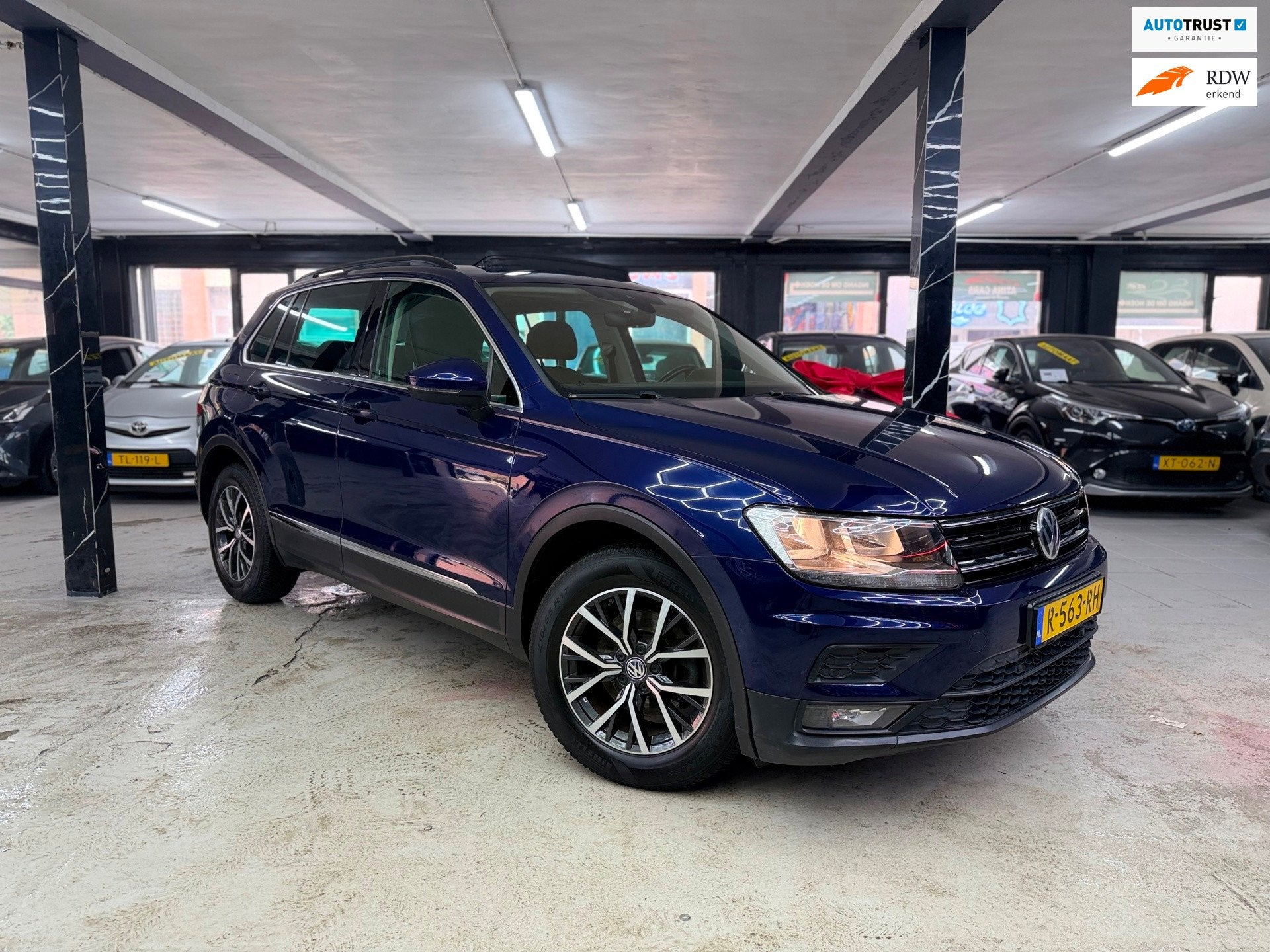 Volkswagen Tiguan 1.4 TSI ACT Highline Business R Pano, Euro 6, 4 cilinders, 150 pk, Blauw