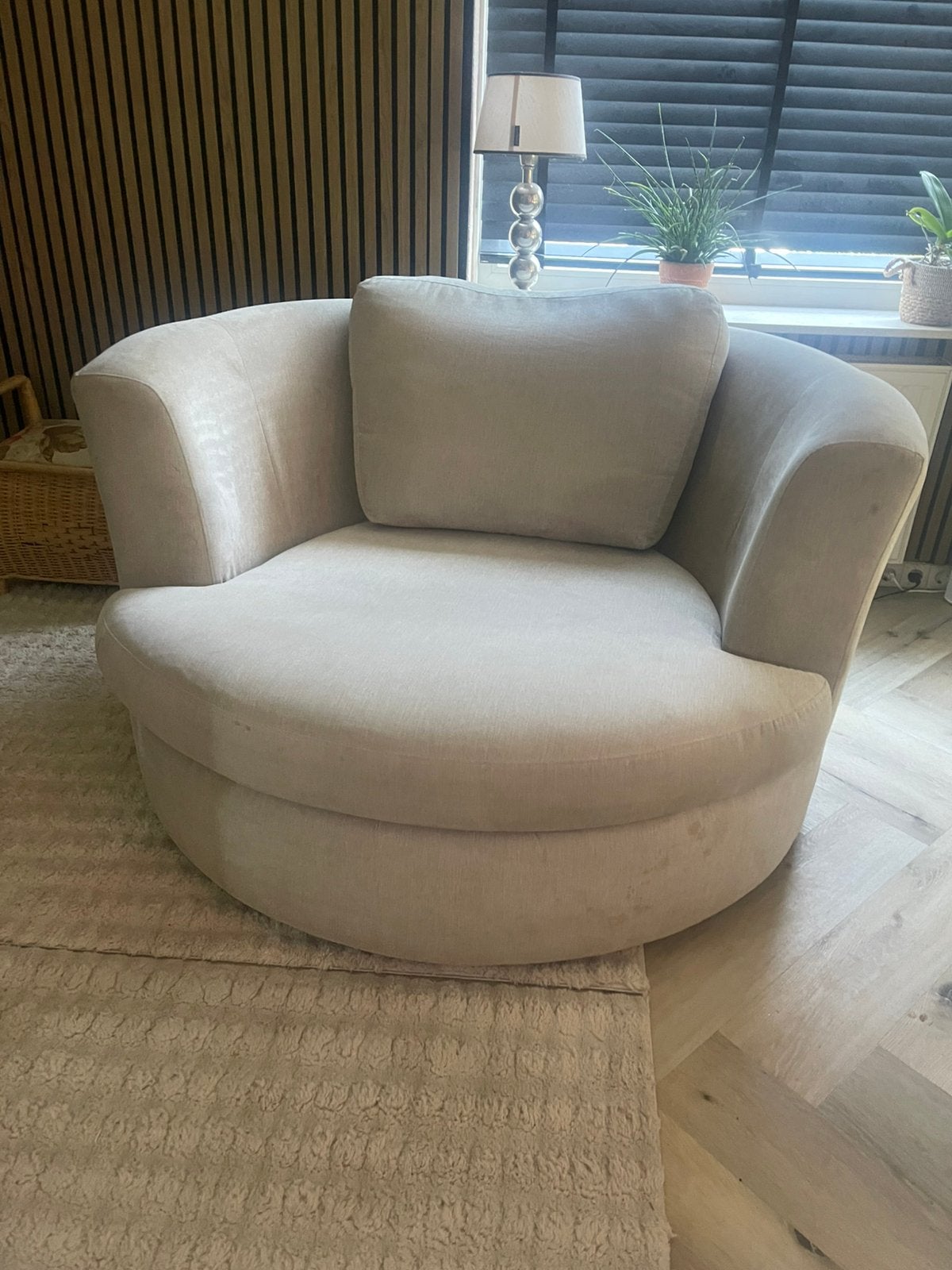 DFS Freya Large Swivel Chair - love seat, Ophalen, Gebruikt, 75 tot 100 cm, Minder dan 150 cm