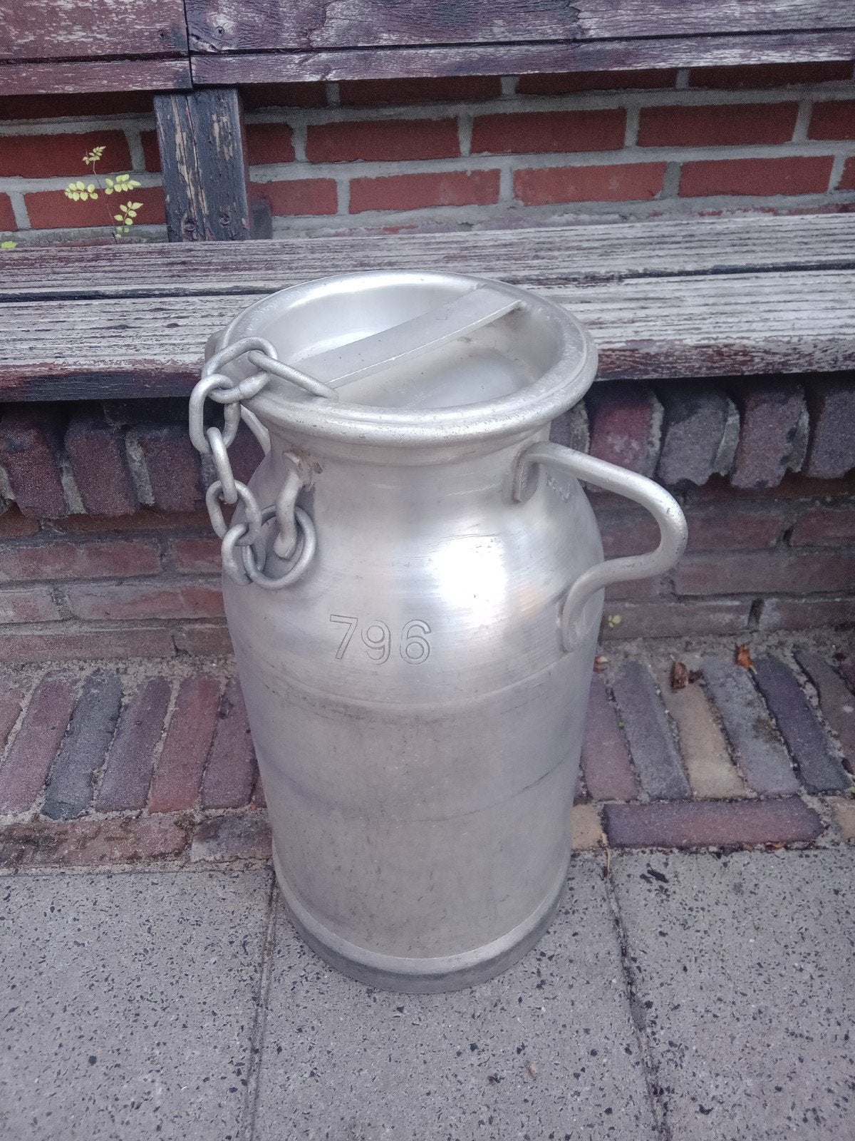 aluminium melkbus uit Frankrijk, Ophalen