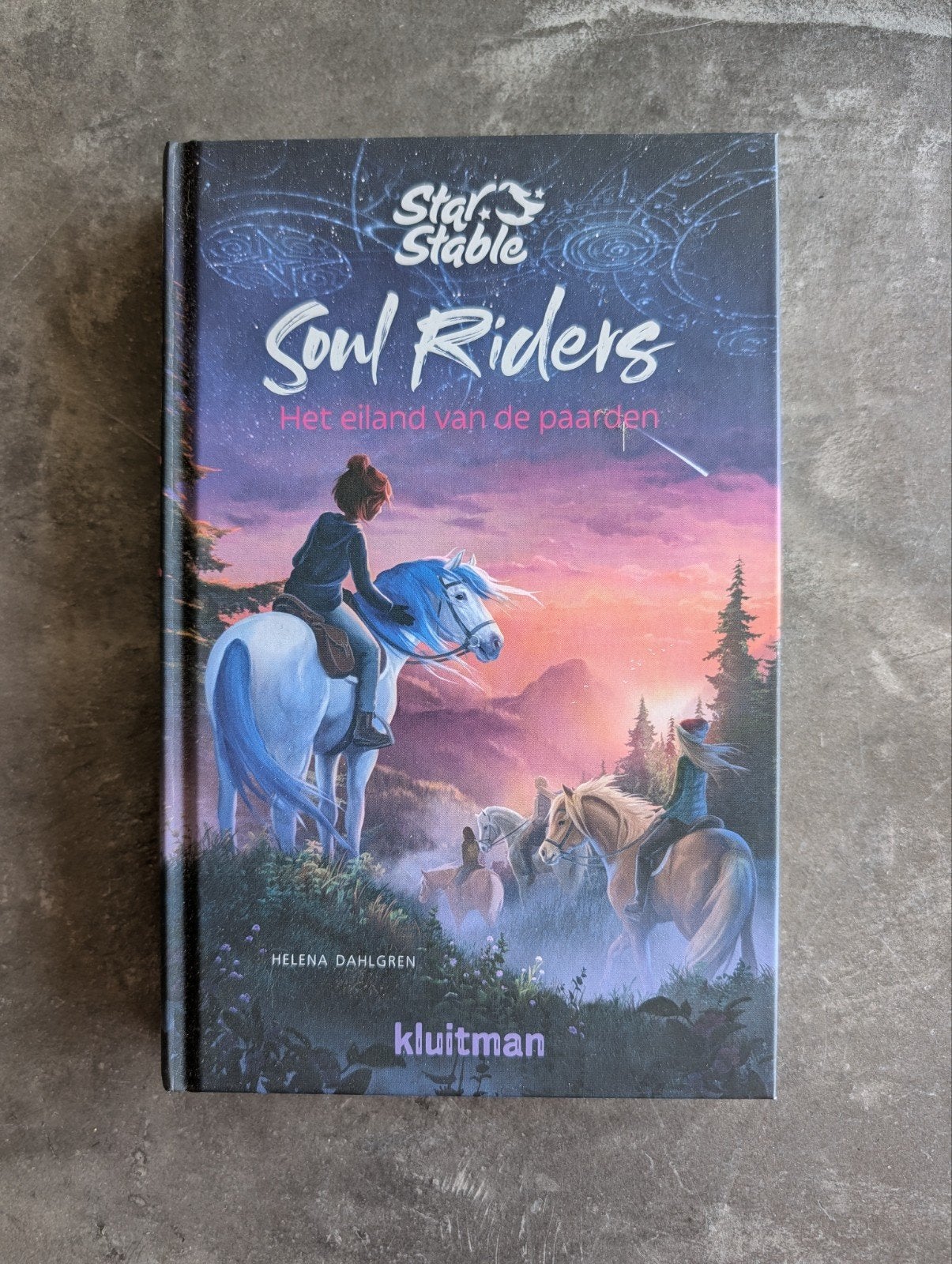 Star Stable Soul Riders: Het eiland van de paarden, Boeken, Ophalen of Verzenden, Zo goed als nieuw, Helena Dahlgren, Fictie