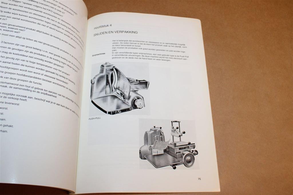 Zeldzaam Slagersboek — Vleeswarenkennis SVO Utrecht Jaren 80, Ophalen of Verzenden, Gelezen