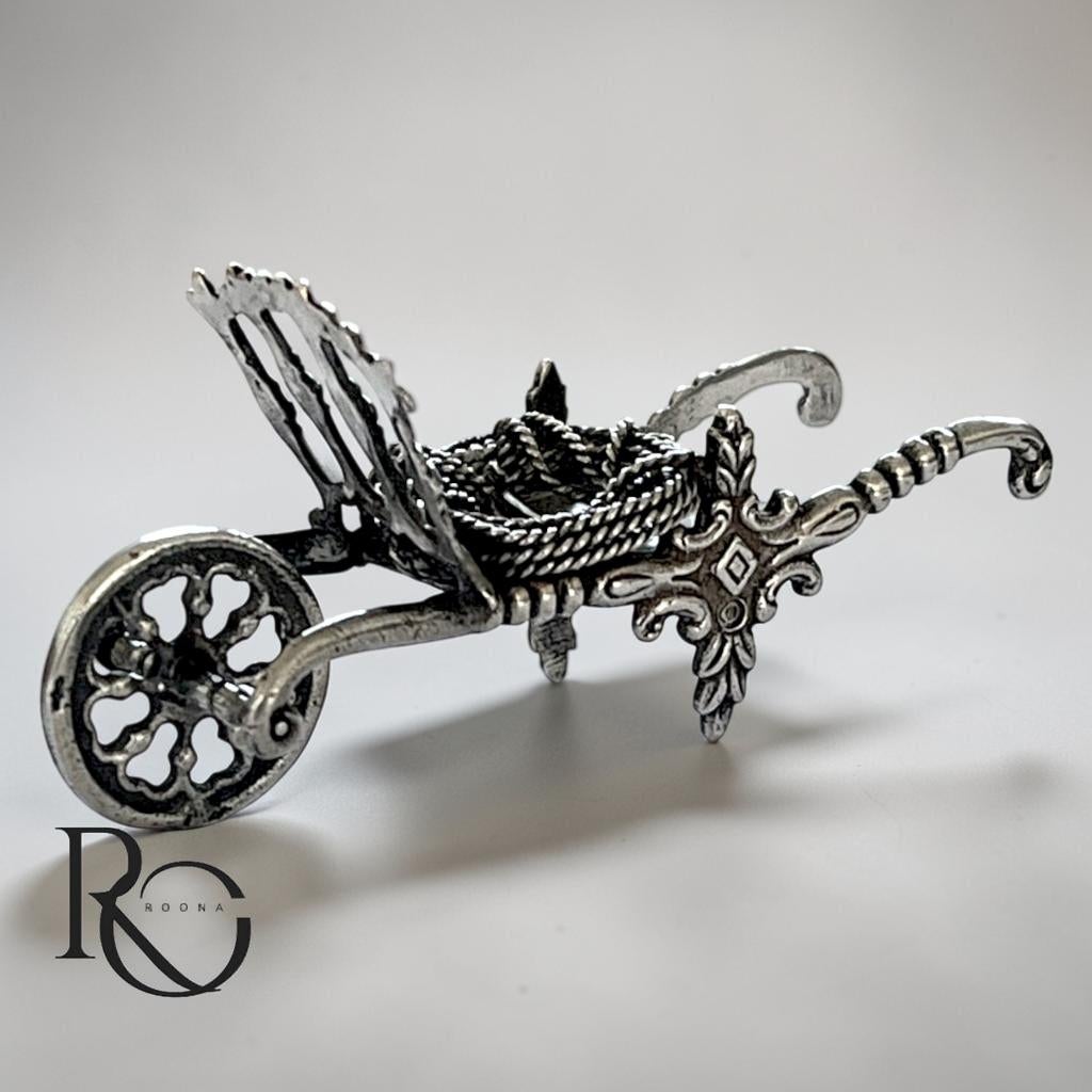Antiek zilveren miniatuur kruiwagen – zwaardje 19e eeuw, Ophalen of Verzenden, Zilver
