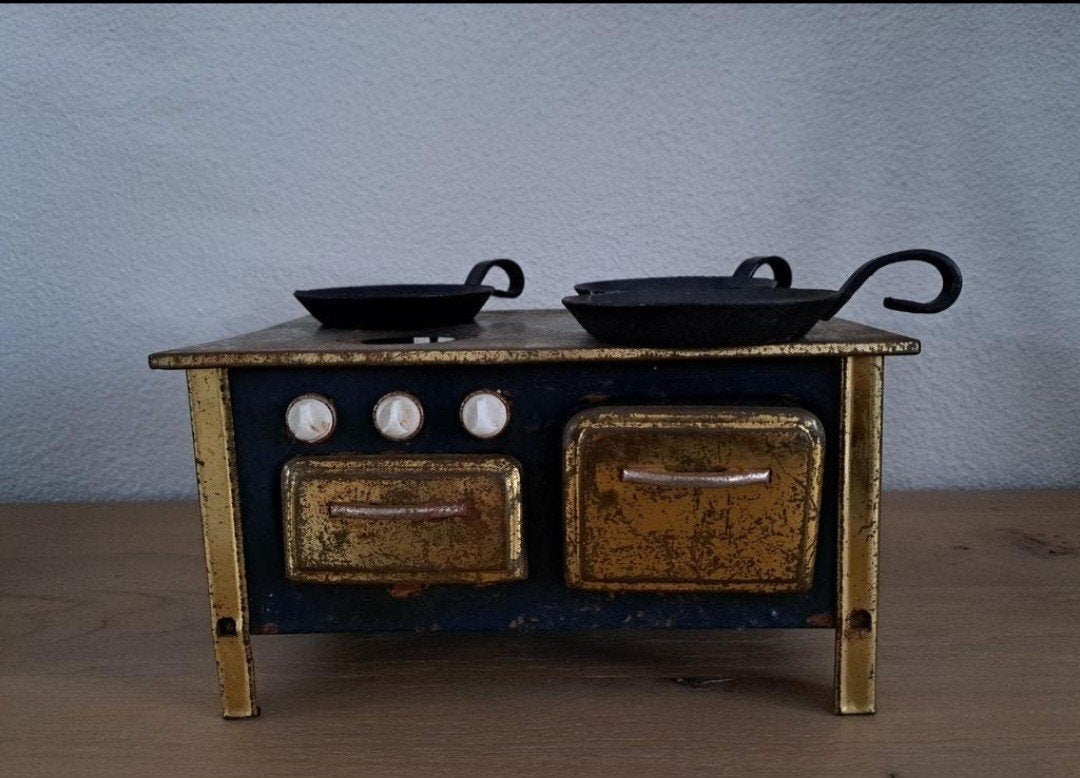Vintage speelgoedfornuis met 3 pannetjes 24-13-15 cm, Antiek en Kunst, Ophalen of Verzenden