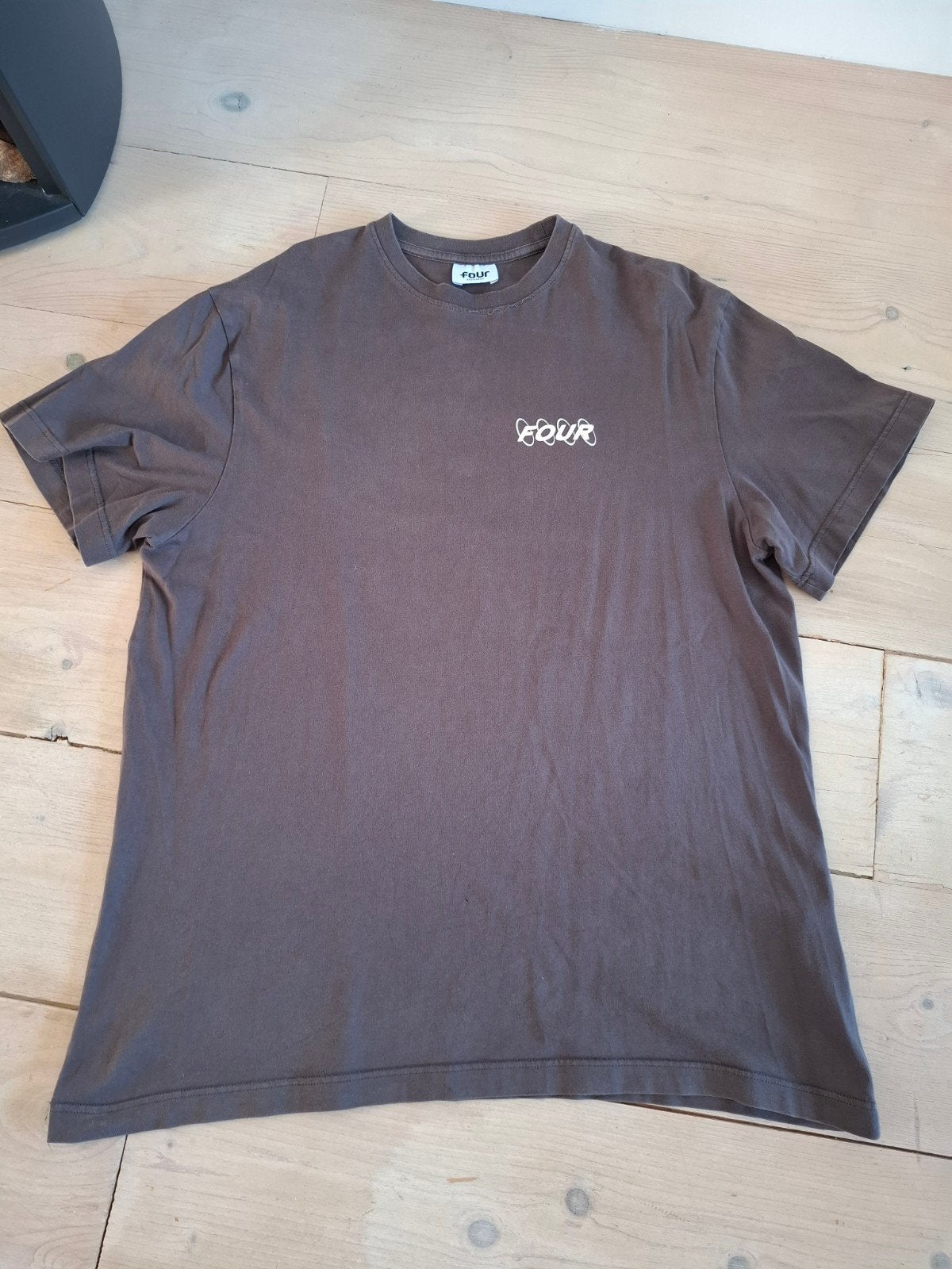 FOUR Amsterdam T-shirt - Bruin - Maat S, Bruin, Ophalen of Verzenden, FOUR Amsterdam, Gedragen