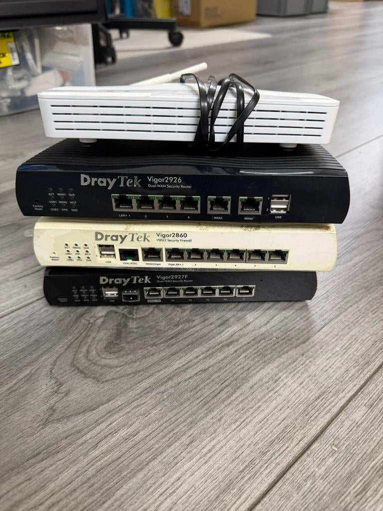 Draytek vigor 2926, Ophalen of Verzenden, Refurbished, Router met modem, DrayTek