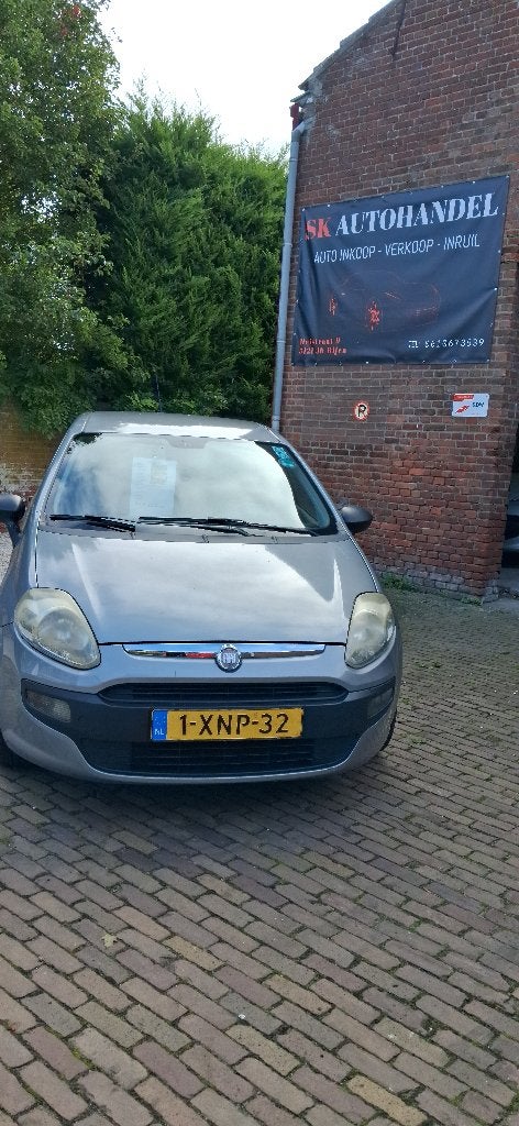 Fiat Punto 1.4 5DR 2011 Grijs AIRCO, Auto's, Voorwielaandrijving, 40 €/maand, 4 cilinders, 400 kg
