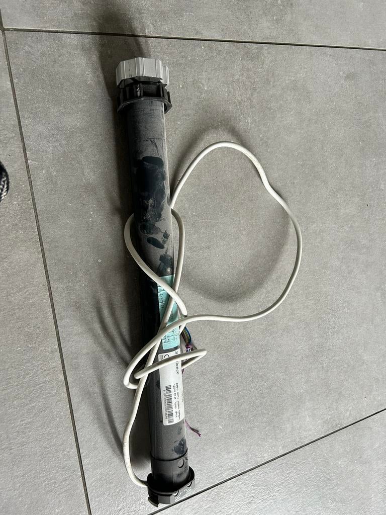 Motor rolluik, Ophalen, Zo goed als nieuw, Wit, Minder dan 100 cm