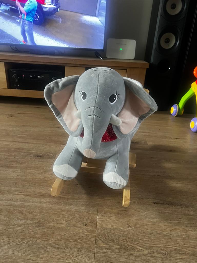 Olifant Schommelstoel van Spielwerk, Ophalen, Zo goed als nieuw, Jongen of Meisje