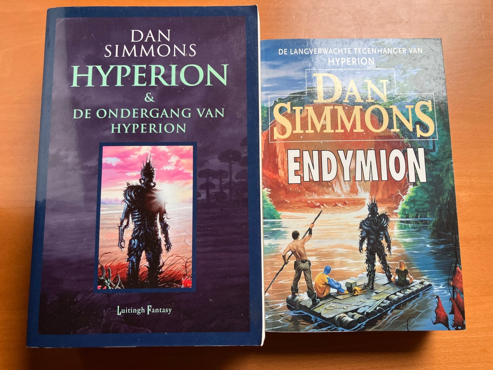 Dan Simmons - Hyperion 1 en 2 & Endymion, Boeken, Ophalen, Gelezen
