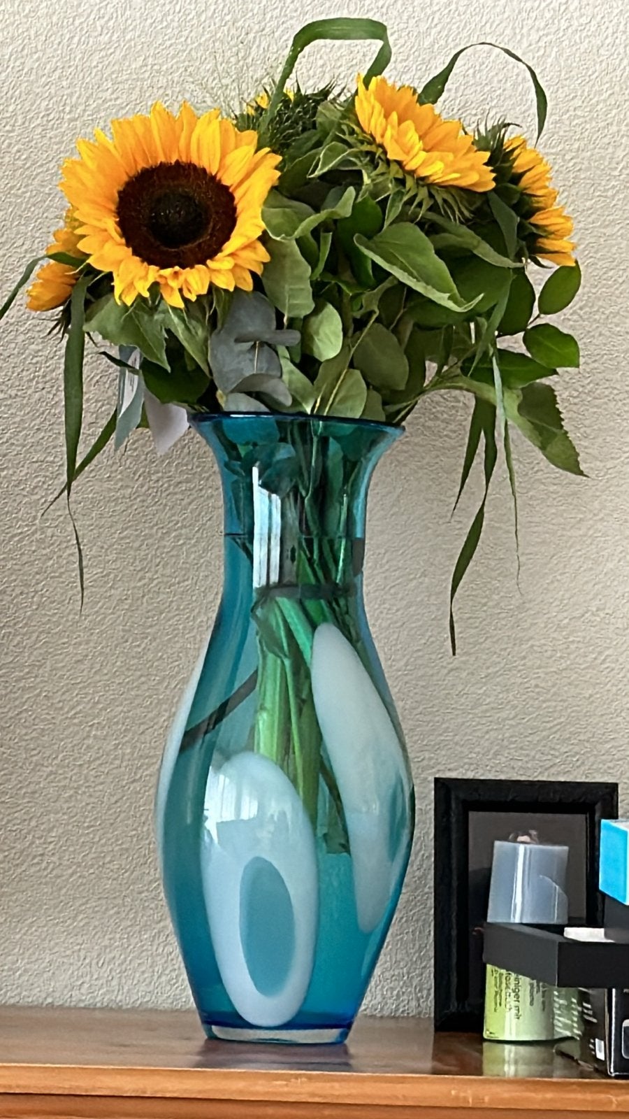 Prachtige turquoise glazen vaas met uniek design, Ophalen of Verzenden