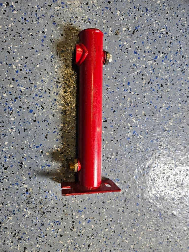 Muurbeugel expansievat, Doe-het-zelf en Verbouw, Geisers en Boilers, Minder dan 20 liter, Ophalen of Verzenden, Onderdeel, Minder dan 3 jaar oud