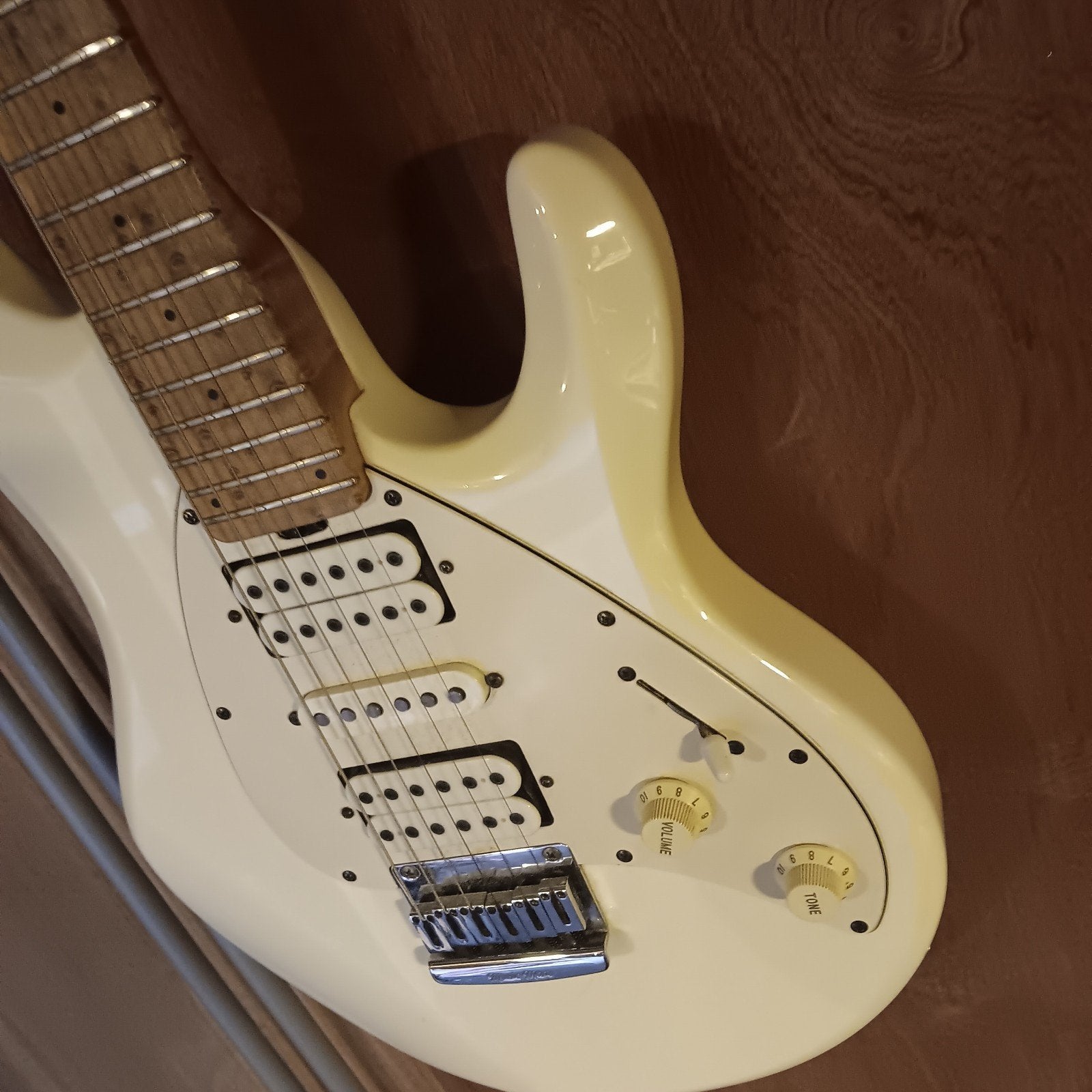 Musicman Silhouette, Muziek en Instrumenten, Ophalen of Verzenden, Zo goed als nieuw, Solid body, Overige merken