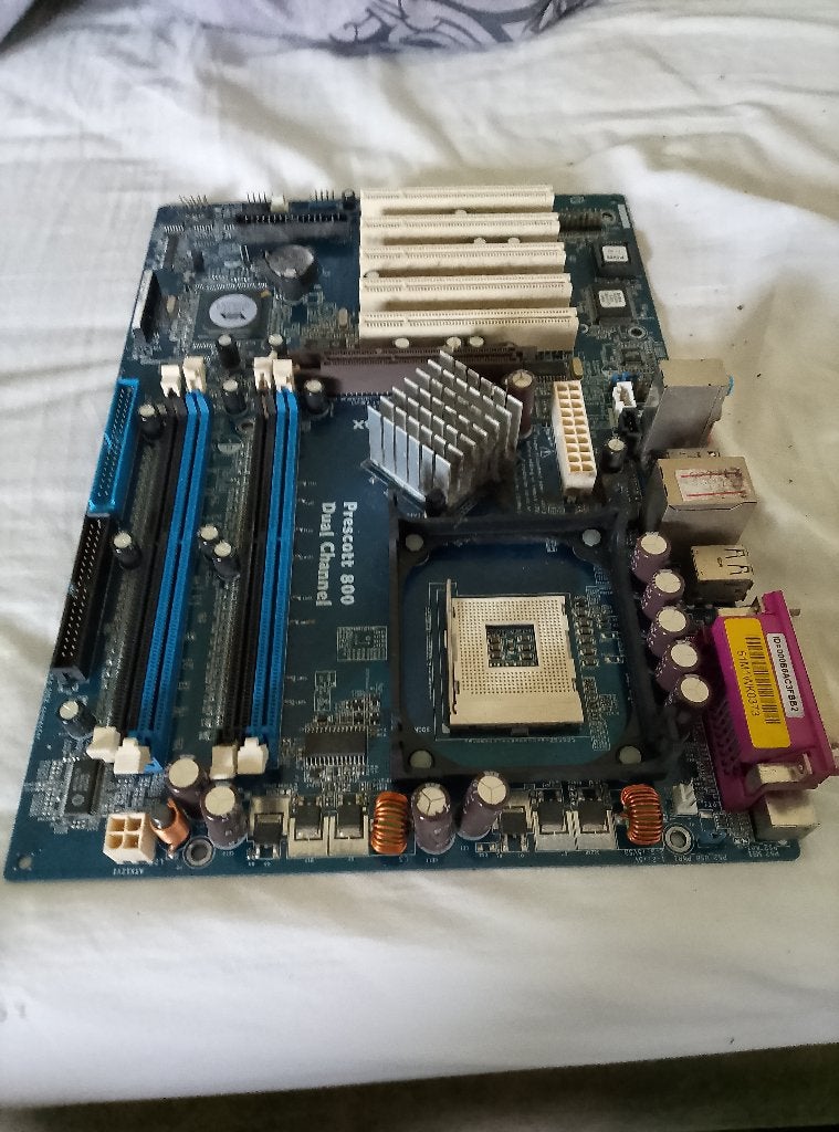 ASRock P4V88, Computers en Software, Gebruikt, Socket 478, Ophalen of Verzenden, DDR