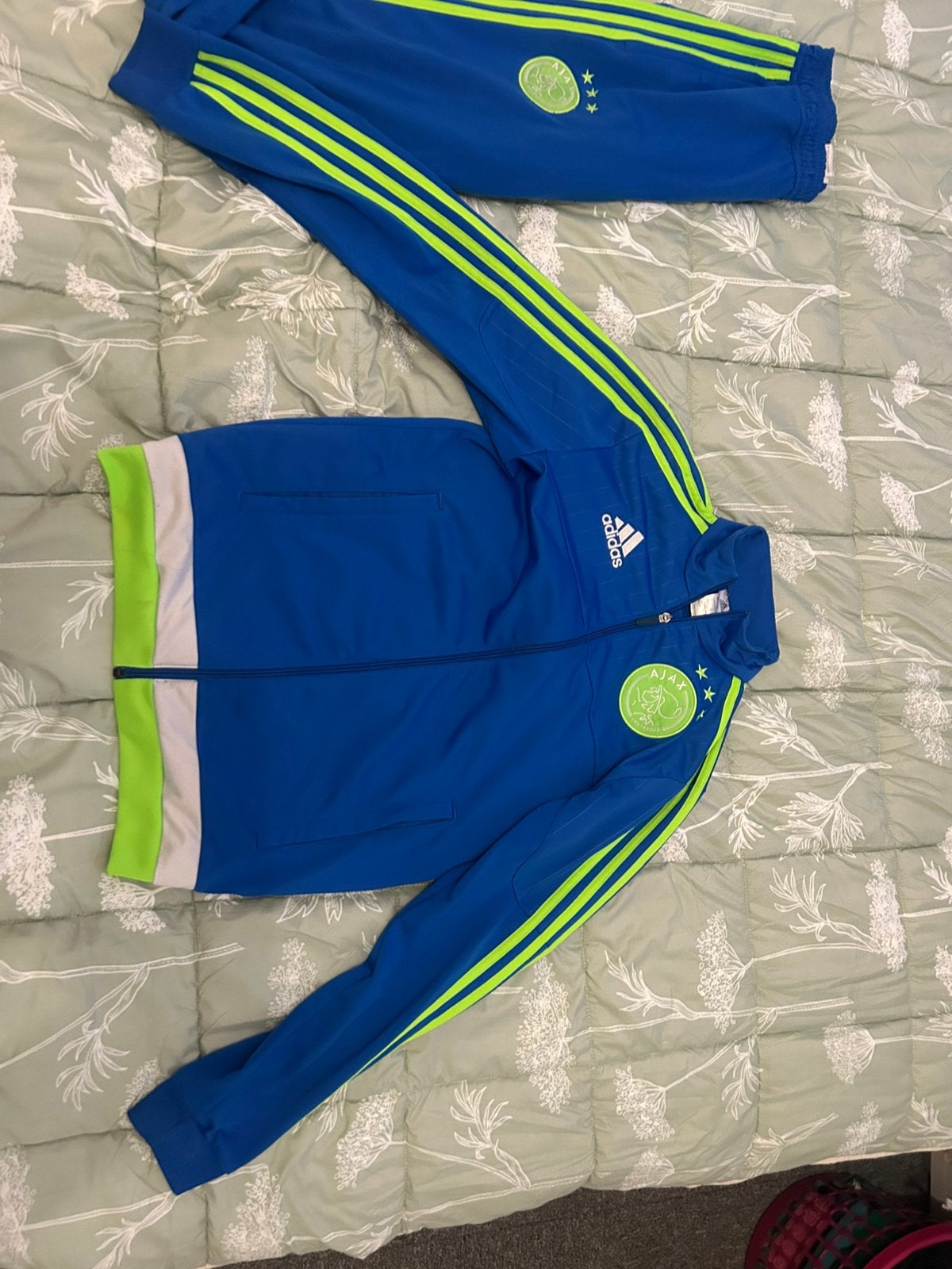 Adidas jonges pak, Ophalen, Zo goed als nieuw