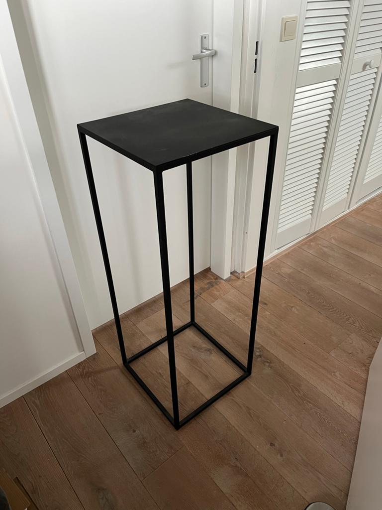Zwarte stalen bijzettafel 100,5 cm hoog, Huis en Inrichting, Tafels | Bijzettafels, Gebruikt, Vierkant, 60 cm of meer, Minder dan 55 cm