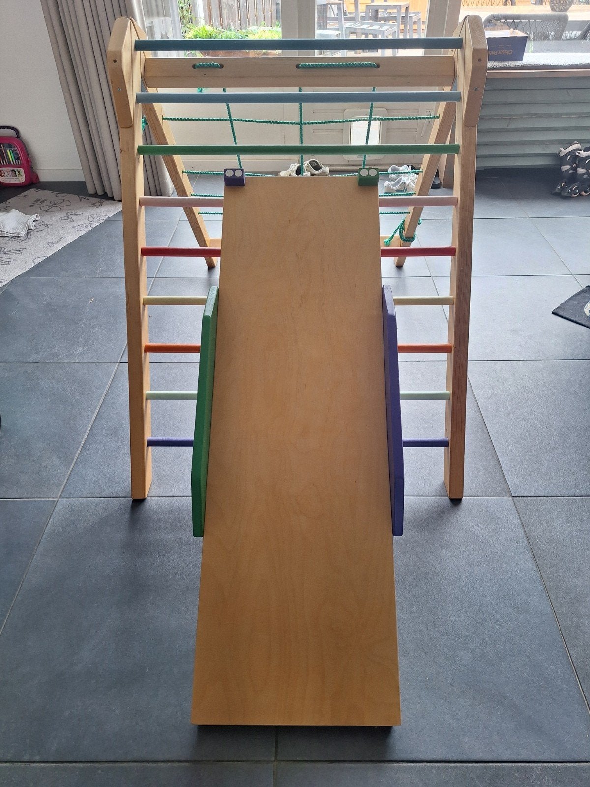 Houten klimrek met glijbaan/klimplank, Kinderen en Baby's, Speelgoed | Buiten | Speeltoestellen, Ophalen, Zo goed als nieuw, Klimnet