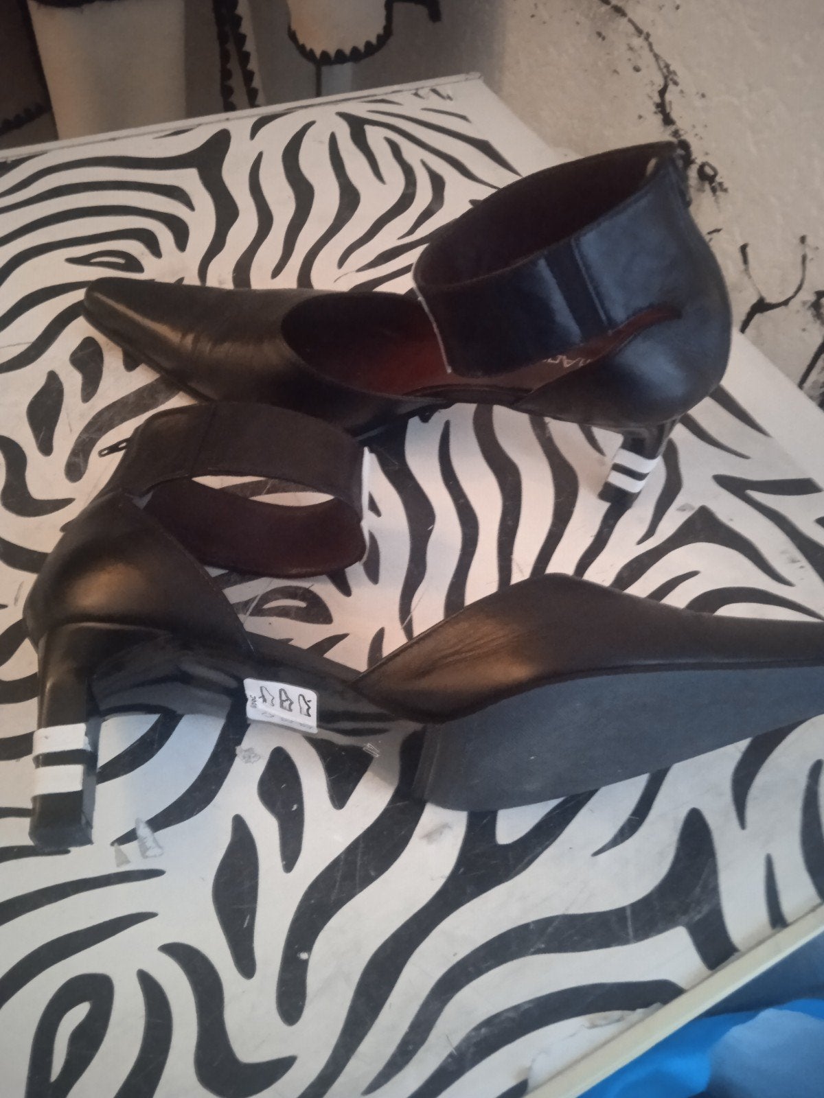 Leren zwart/wit pumps maat 41 10,€, Ophalen of Verzenden, Zo goed als nieuw