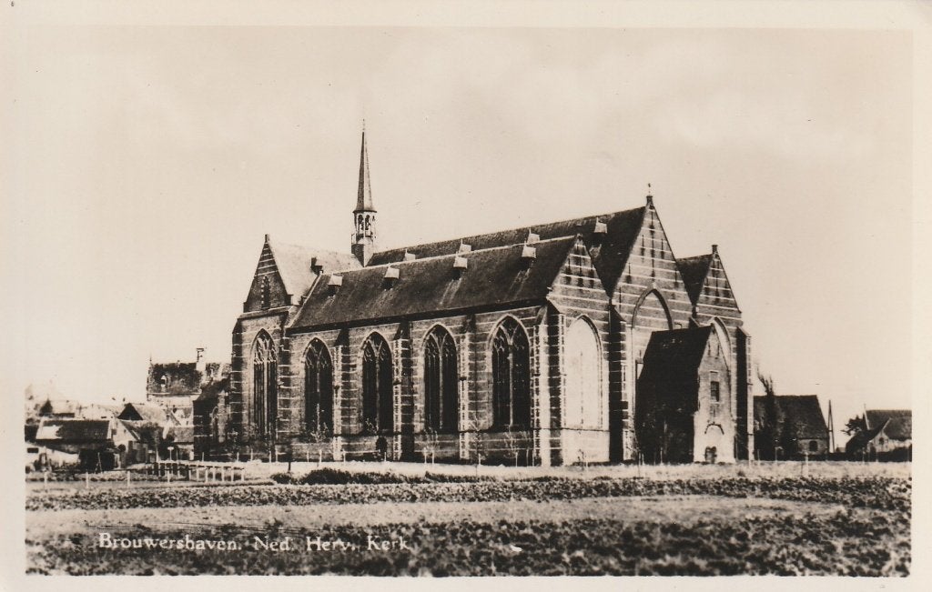 BROUWERSHAVEN Ned. Herv. Kerk, Verzenden, 1920 tot 1940, Gelopen, Zeeland