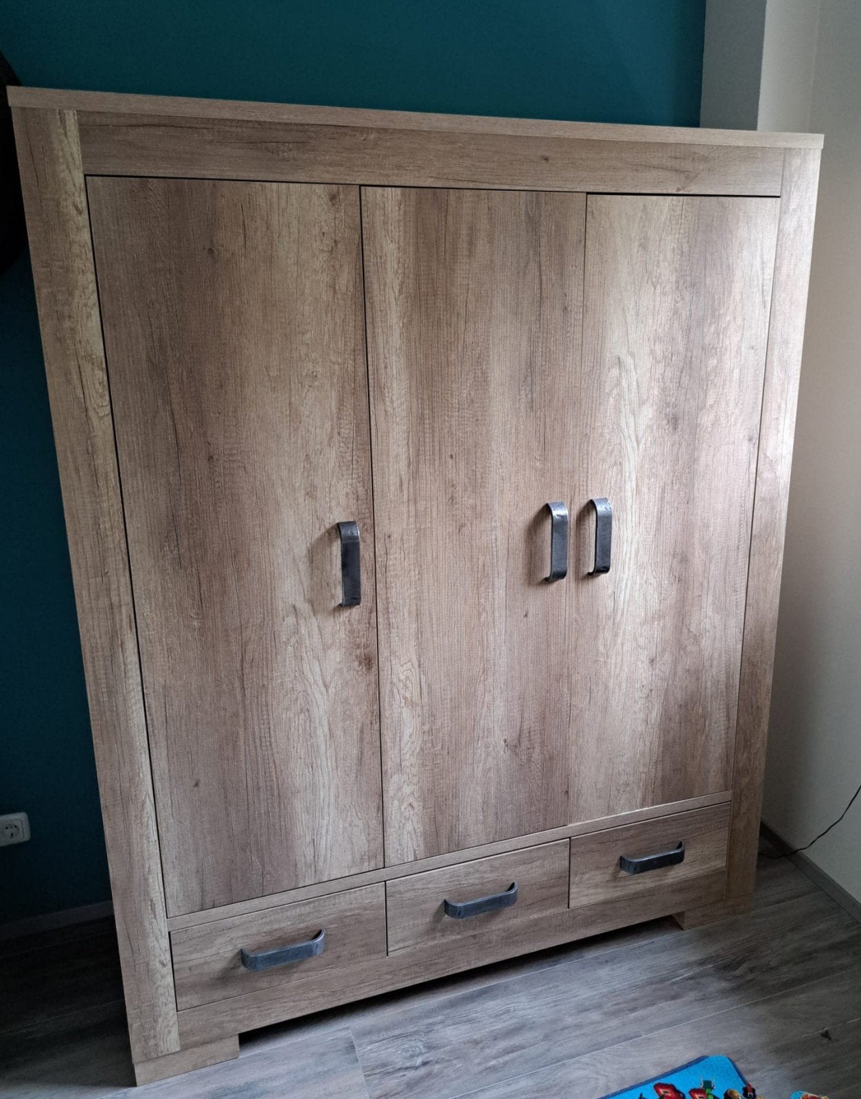 Kidsmill Brent kledingkast 3-deurs Oldwood, Ophalen, 50 tot 70 cm, 105 cm of meer, 100 cm of meer