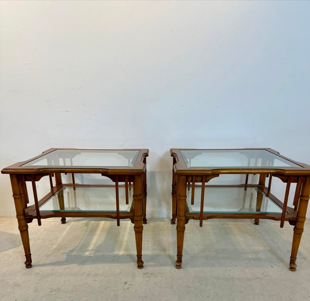 Set van twee bijzettafels met geslepen glas, Gebruikt, Vierkant, 55 tot 75 cm, Hout