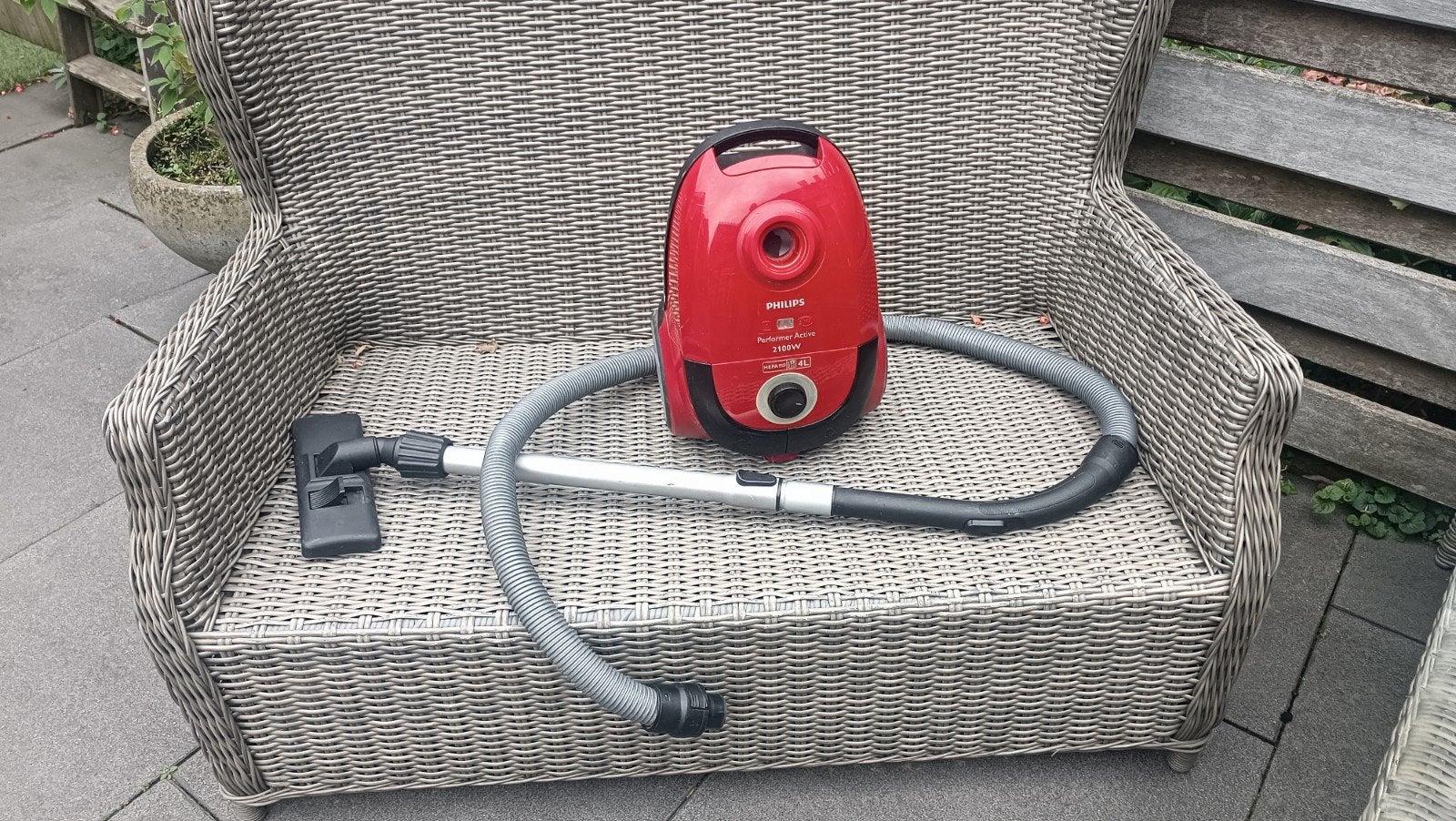 Philips stofzuiger 2100 watt performer actife, Ophalen, Zo goed als nieuw