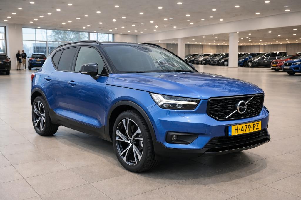Volvo XC40 1.5 T5 Twin Engine R-Design Plug-in hybride |Pano, 1800 kg, Euro 6, 1712 kg, Blauw