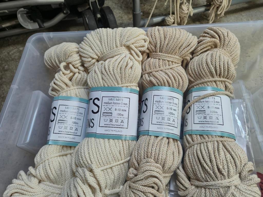 Macrame garen en patronen - Compleet pakket, Handgemaakt, Textiel, Ophalen of Verzenden, Knutselmateriaal