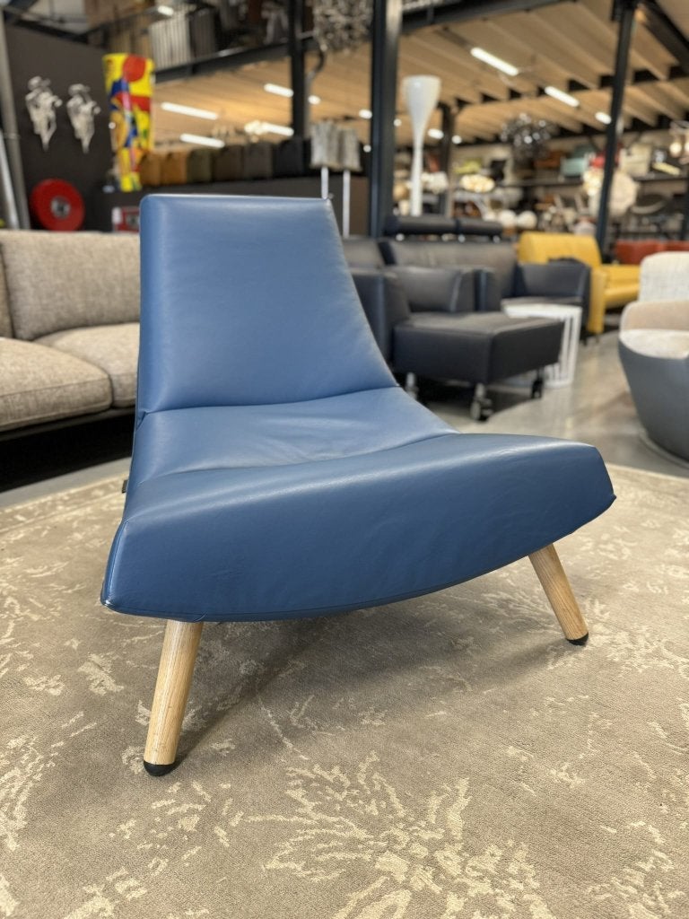Montis Olivier Fauteuil blauw leer Design stoel eiken poot, Ophalen, Zo goed als nieuw, 75 tot 100 cm, Montis