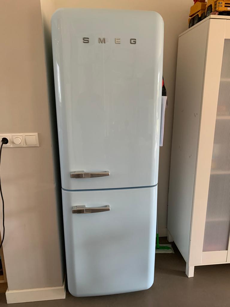 Fab32 Smeg koelkast met vriezer, Witgoed en Apparatuur, Koelkasten en IJskasten, Gebruikt, Met aparte vriezer, 200 liter of meer
