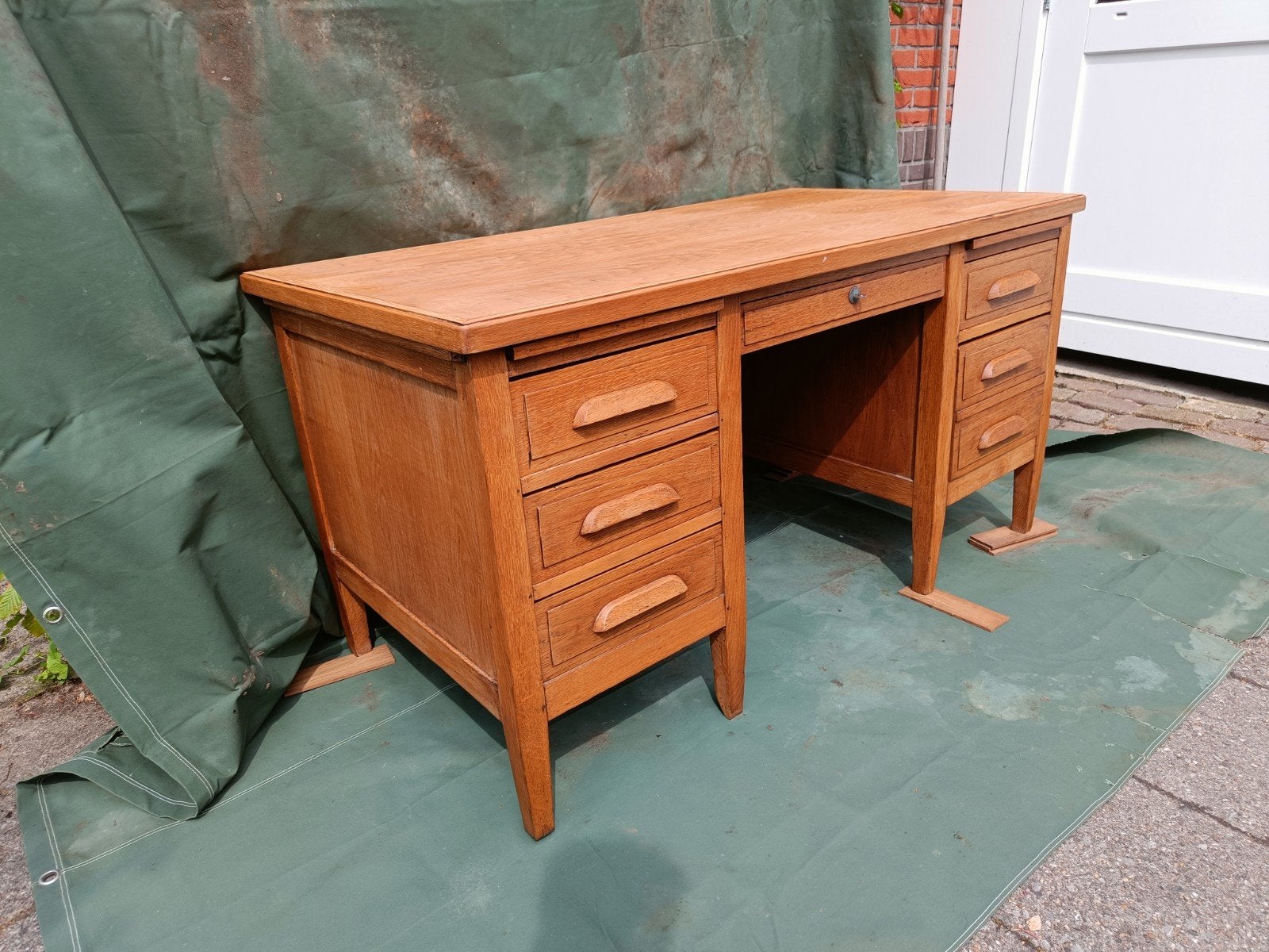 Antiek bureau uit jaren 30/40, Ophalen