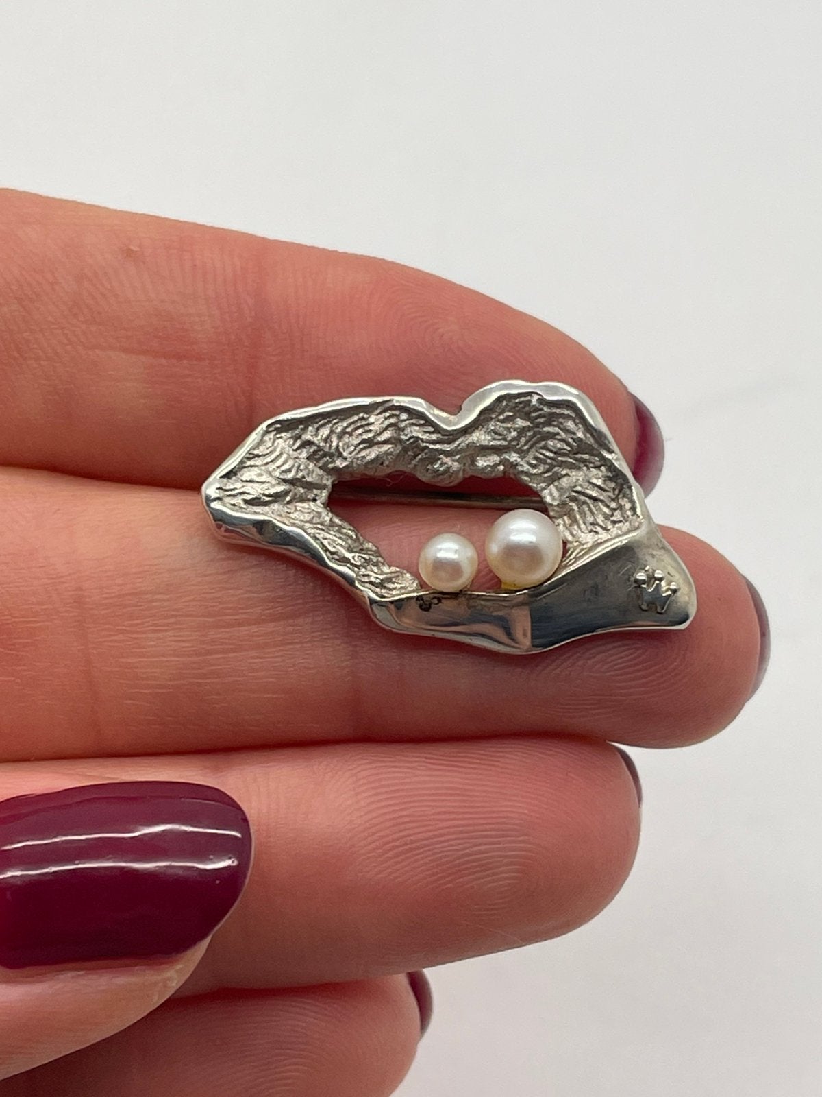 F967 Prachtige zilveren broche finse stijl parels, Ophalen of Verzenden, Zilver, Broche, Met edelsteen