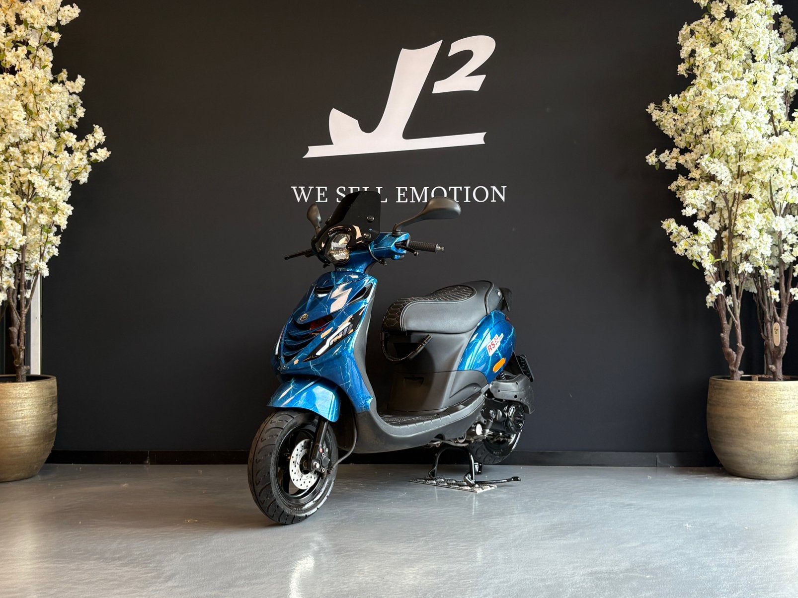 Piaggio Zip | Airbrush Blu | Brom | 2024 | 10.449 km | 1 eig, Gebruikt, ., Maximaal 45 km/u, Zip